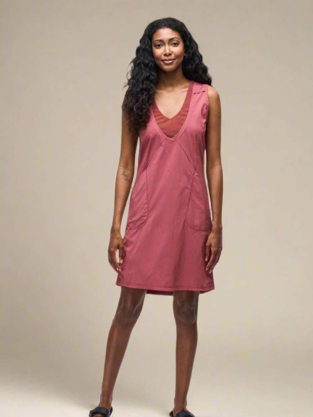 Indyeva Liike III Dress Sz M Coral Stretch Mini UPF 50+  Hiking Outdoor Chic